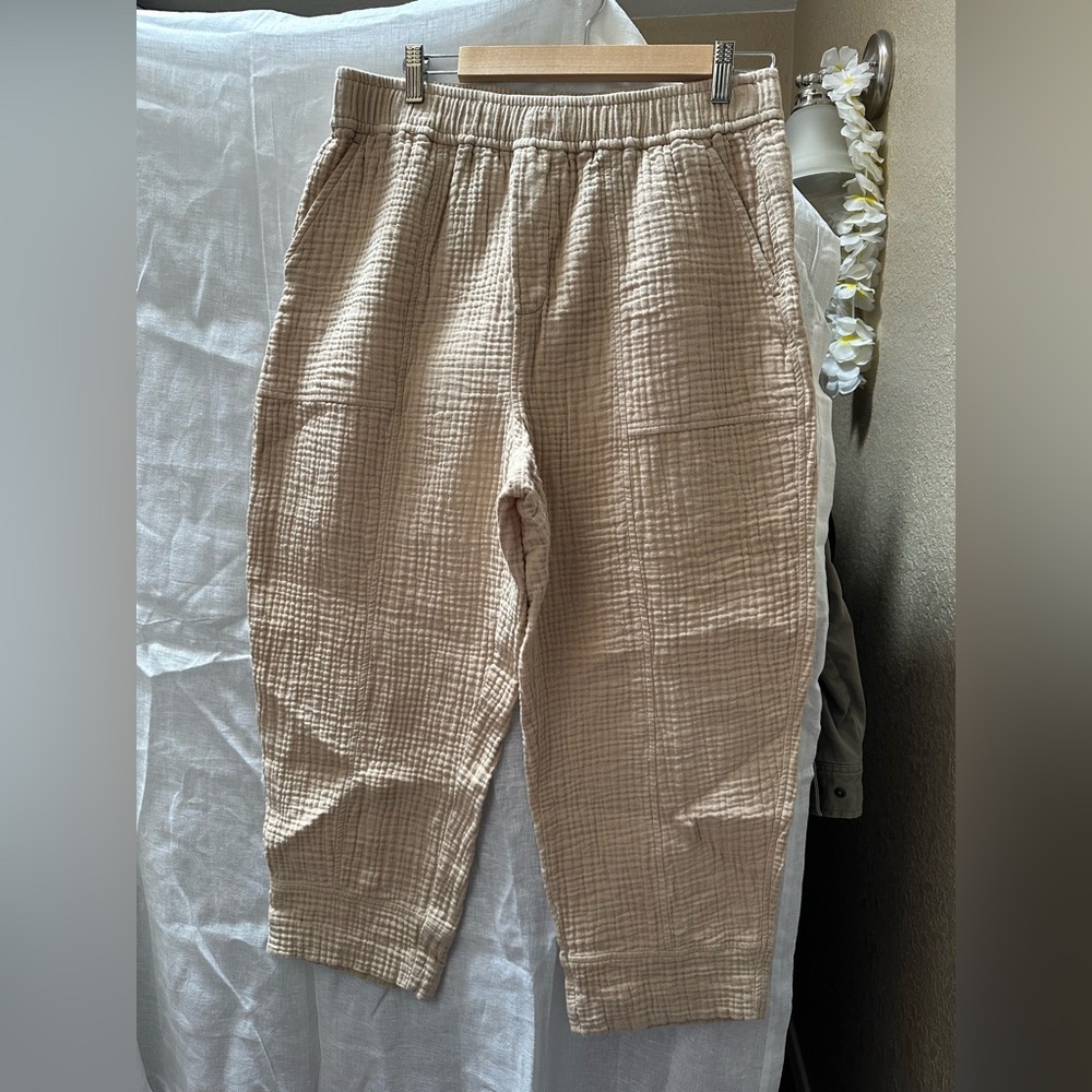 Women's Cream Textured Elastic Waist Pants